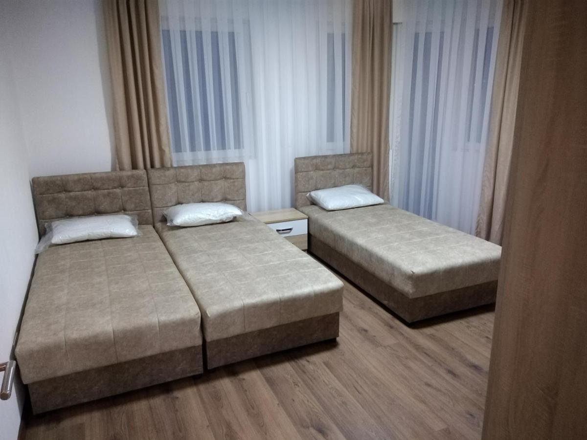 Vila Centar Mb Bed & Breakfast Sjenica Bagian luar foto