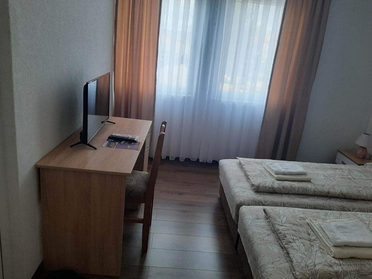 Vila Centar Mb Bed & Breakfast Sjenica Bagian luar foto